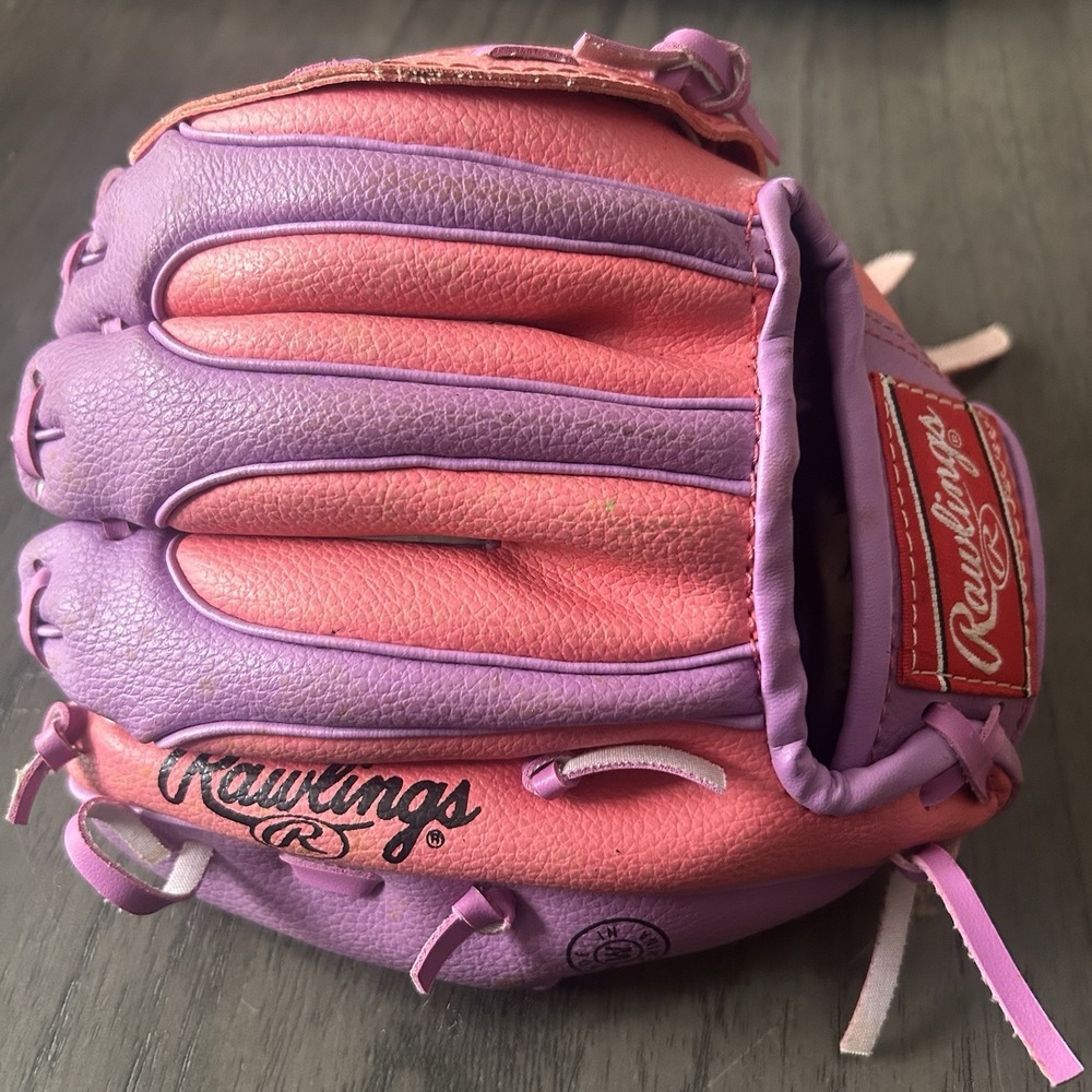 Rawlings Girls Rule Pink Light Up Youth Baseball Glove LS90P Right Hand Throw 9"